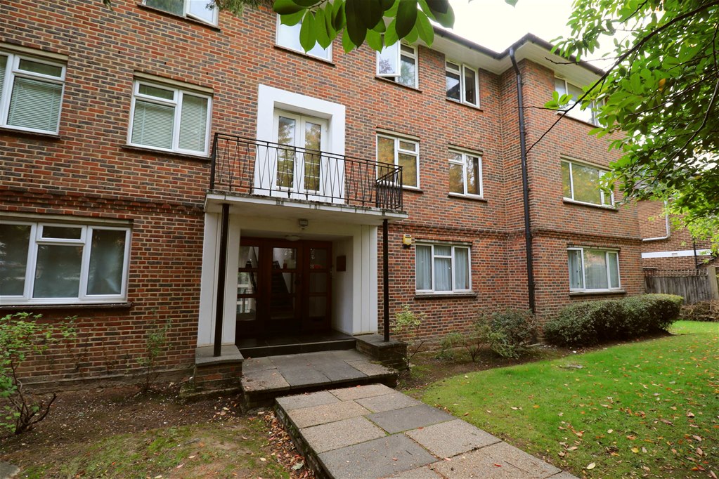 The Ridings, Ealing, London